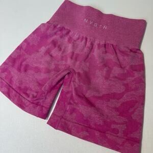 NVGTN Bubble Gum Pink Camo Seamless High Waisted Workout Gym Shorts Size XS